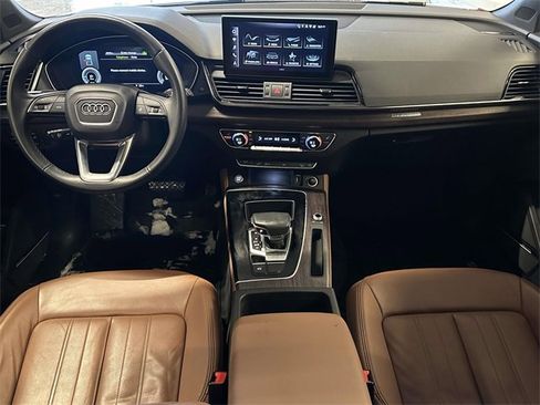 Used 2021 Audi Q5 e Premium Plus w/ Premium Plus Package image 17