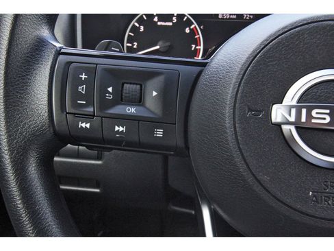 Used 2023 Nissan Rogue SV image 18