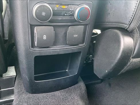 Used 2021 Ford Explorer XLT w/ Equipment Group 202A image 17