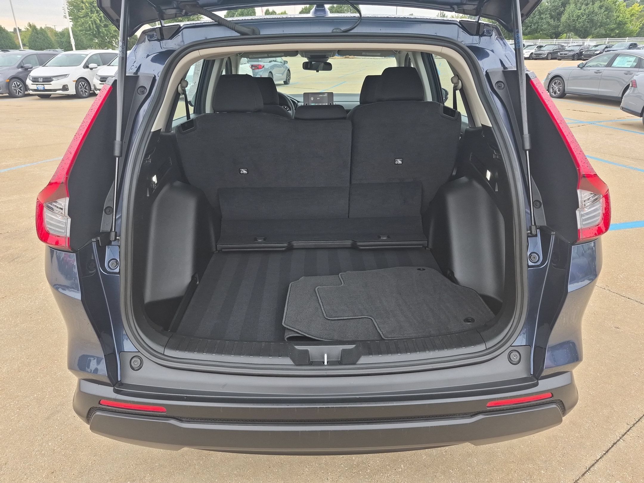 Used 2024 Honda CR-V LX image 24