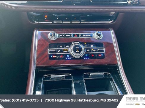 Used 2023 Lincoln Aviator Black Label w/ Dynamic Handling Package AWD/4WD image 24