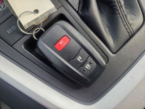 Certified 2025 Toyota RAV4 XLE FWD image 35
