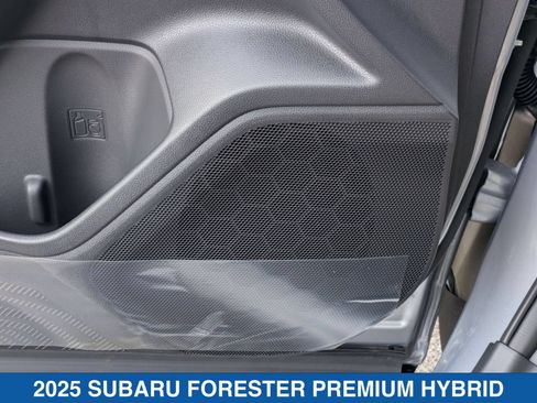 Used 2025 Subaru Forester Premium AWD/4WD image 14