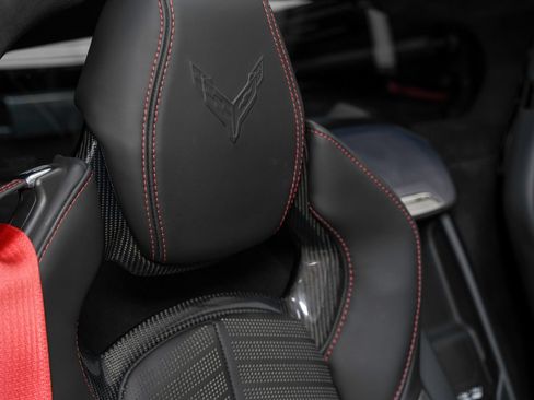 Used 2024 Chevrolet Corvette Stingray Premium Cpe w/ Stealth Interior Trim Package RWD image 31
