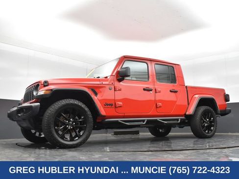 Used 2025 Jeep Gladiator Sport AWD/4WD image 31