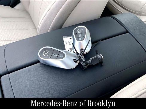 Used 2025 Mercedes-Benz E 450 4MATIC Sedan image 14