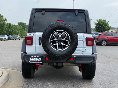 Used 2024 Jeep Wrangler Unlimited Rubicon AWD/4WD image 6