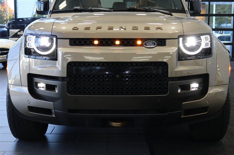 Used 2025 Land Rover Defender 110 AWD/4WD image 49