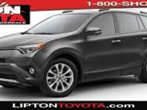 Used 2018 Toyota RAV4 XLE FWD image 1