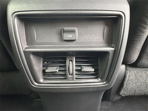 Used 2017 Nissan Murano SV image 15