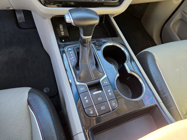 Used 2020 Kia Sedona SX FWD image 23