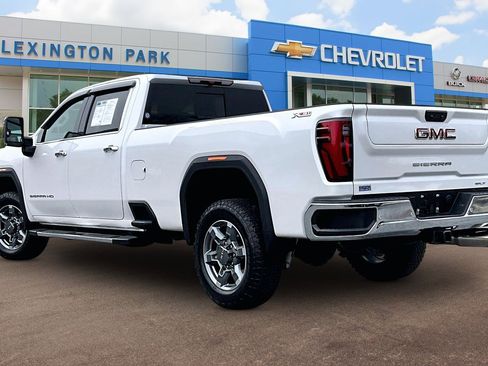 Used 2025 GMC Sierra 3500 SLT w/ SLT Premium Package image 2