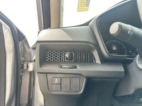 Used 2025 Honda CR-V EX image 13