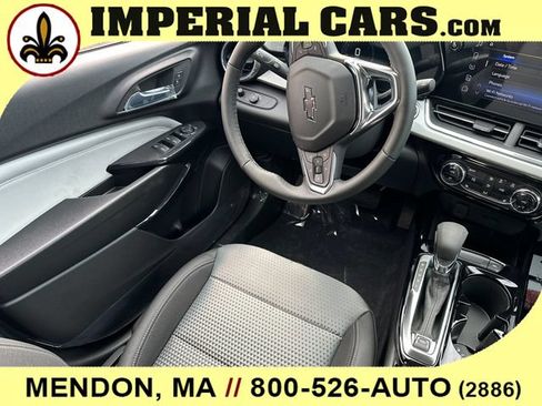 New 2026 Chevrolet Trax LT w/ Driver Confidence Package FWD image 16