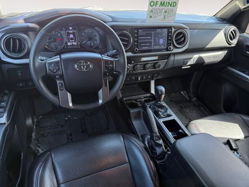 Used 2021 Toyota Tacoma TRD Off-Road w/ Technology Package AWD/4WD image 15