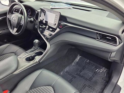 Used 2023 Toyota Camry SE image 21