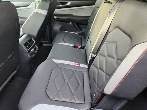New 2026 Volkswagen Atlas Peak Edition AWD/4WD image 19