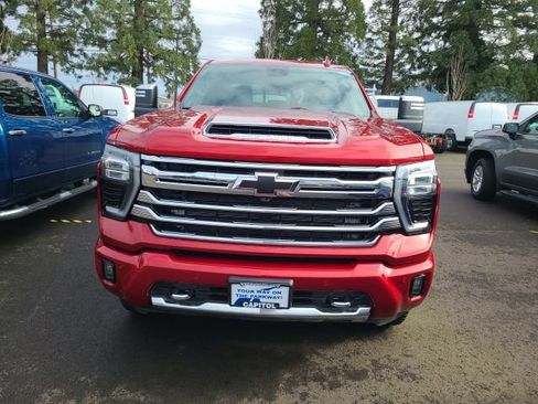 Used 2024 Chevrolet Silverado 3500 High Country w/ Technology Package image 3