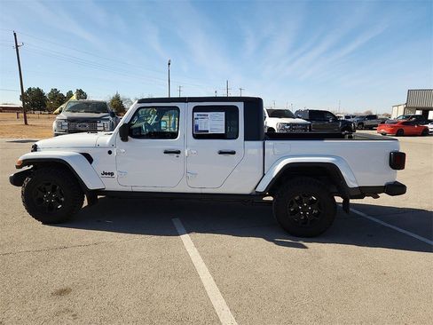 Certified 2021 Jeep Gladiator Sport image 2