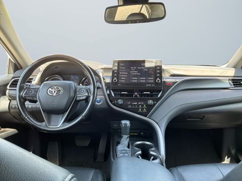 Used 2023 Toyota Camry SE w/ Audio Upgrade Package FWD image 10