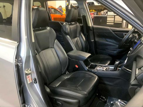 Used 2020 Subaru Forester Touring image 8