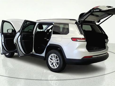Used 2022 Jeep Grand Cherokee L Laredo w/ Luxury Tech Group I AWD/4WD image 10