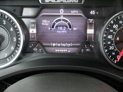 Used 2023 RAM 1500 Laramie image 32