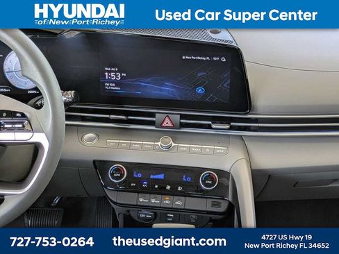 Certified 2024 Hyundai Elantra SEL FWD image 18