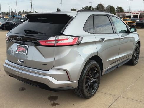 Used 2024 Ford Edge SE w/ Black Appearance Package AWD/4WD image 9