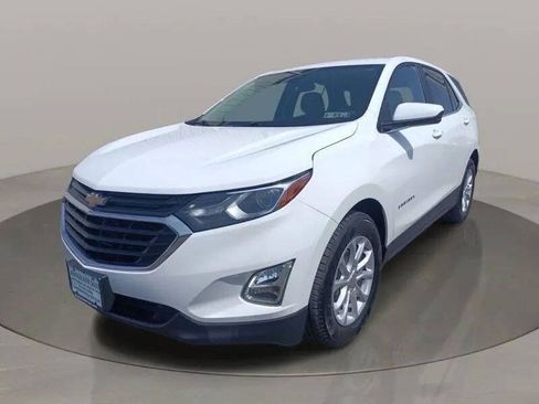 Used 2021 Chevrolet Equinox LT w/ Driver Convenience Package FWD image 2