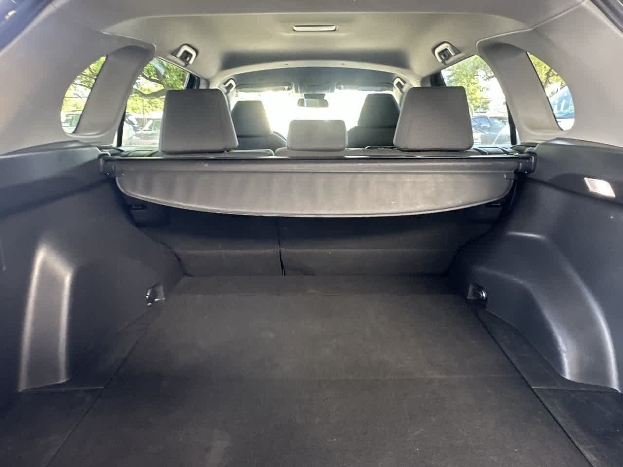 Used 2024 Toyota RAV4 XLE FWD image 25