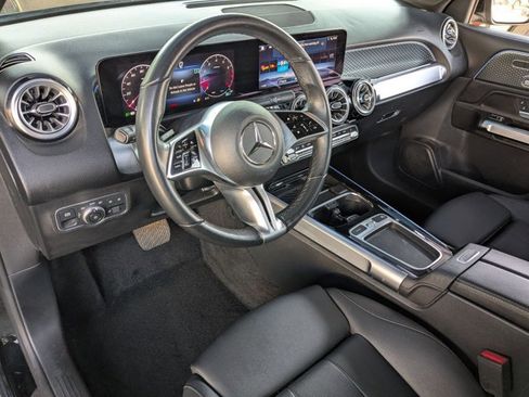 Used 2024 Mercedes-Benz GLB 250 image 10
