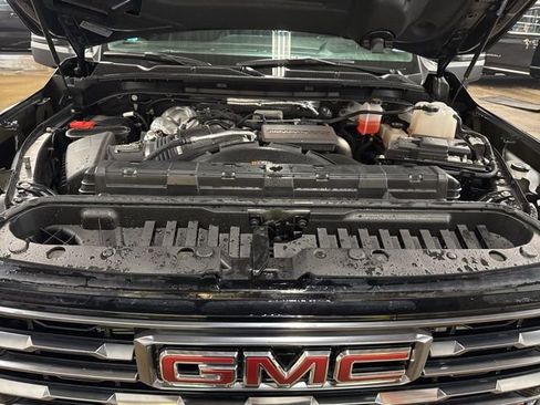 Used 2025 GMC Sierra 2500 AT4 w/ AT4 Preferred Package AWD/4WD image 31