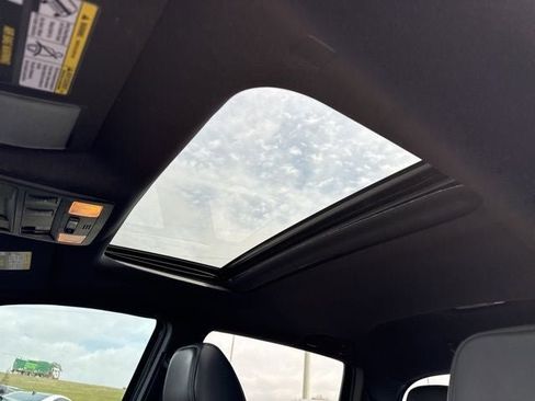 Used 2019 Toyota Tacoma TRD Off-Road image 24