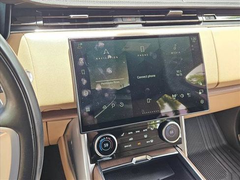 Used 2023 Land Rover Range Rover SE AWD/4WD image 12