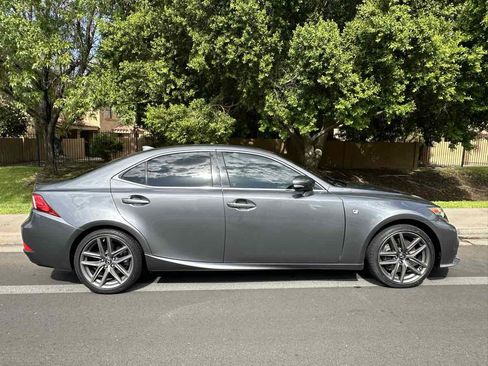 Used 2016 Lexus IS 300 AWD w/ F Sport Package image 9