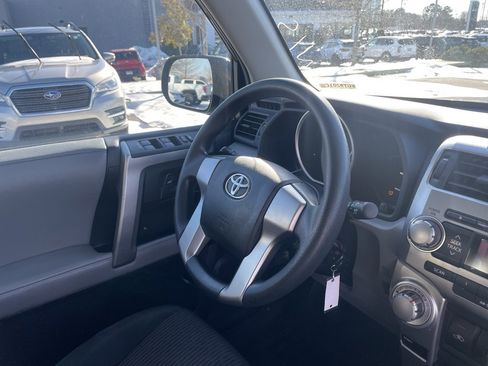 Used 2011 Toyota 4Runner SR5 image 29