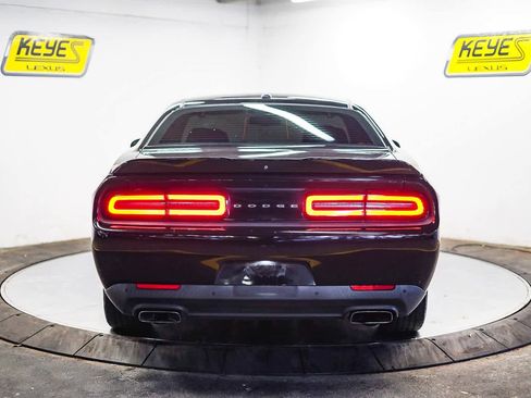 Used 2019 Dodge Challenger R/T image 3