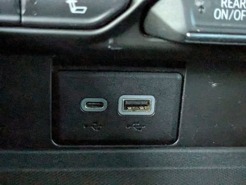 Used 2021 Chevrolet Tahoe LT image 25