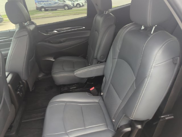 Used 2021 Buick Enclave Essence FWD image 19