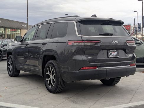 Used 2024 Jeep Grand Cherokee L Limited w/ Luxury Tech Group II image 8