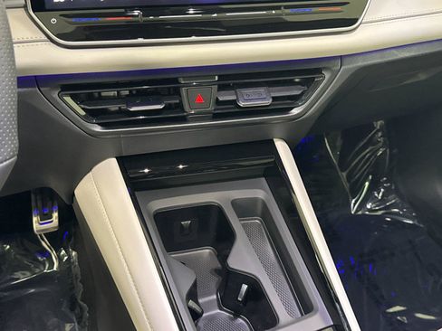 New 2026 Volkswagen Tiguan SEL R-Line AWD/4WD image 20
