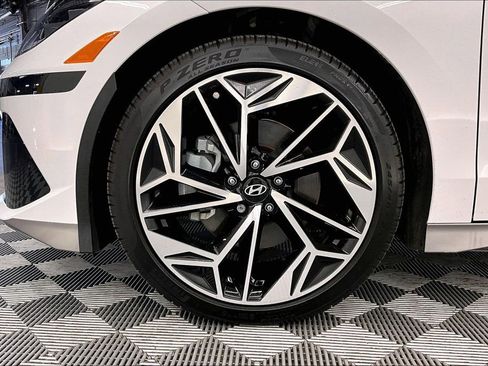 Used 2025 Hyundai Ioniq 6 SEL RWD image 8