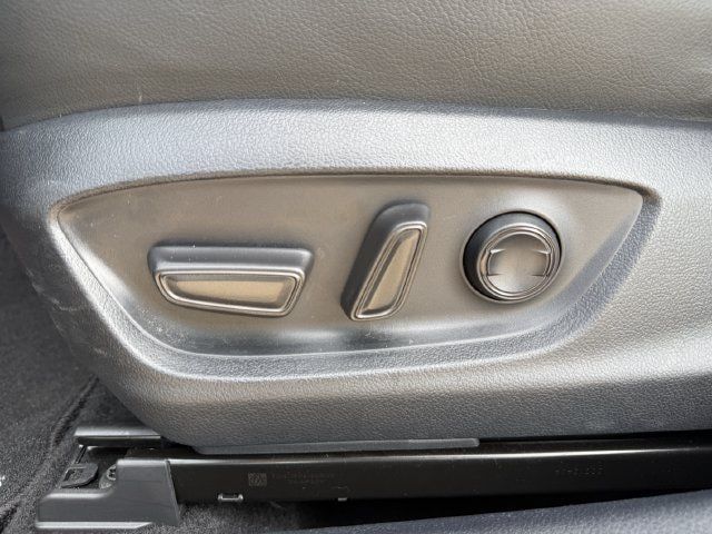 Used 2024 Toyota Camry XSE FWD image 25