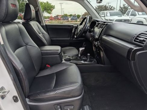 Used 2024 Toyota 4Runner TRD Off-Road Premium AWD/4WD image 36