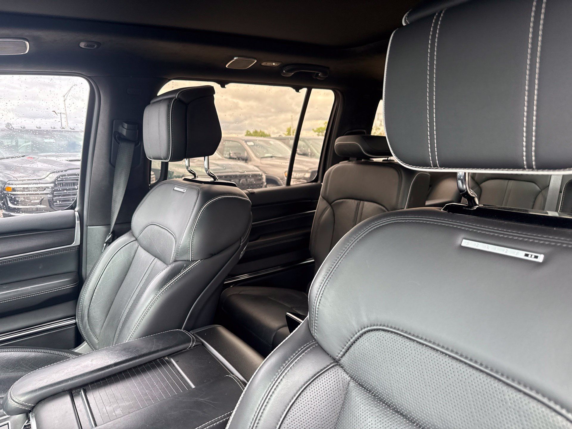 Used 2024 Jeep Grand Wagoneer Series II Obsidian w/ Quick Order Packagew 28T AWD/4WD image 9