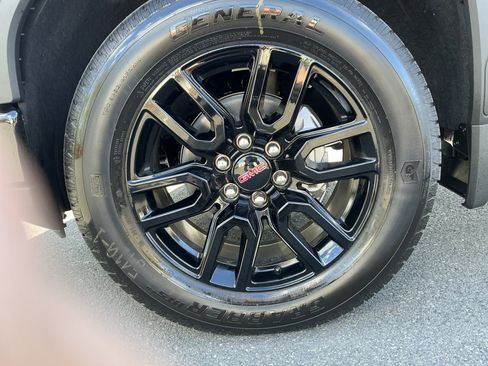 New 2026 GMC Sierra 1500 Elevation AWD/4WD image 9