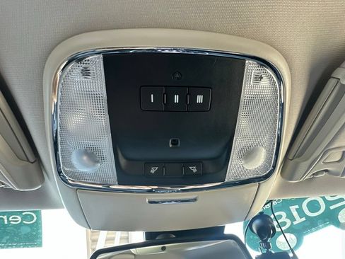 Used 2018 Chrysler 300 Limited w/ Safetytec Plus Group RWD image 33