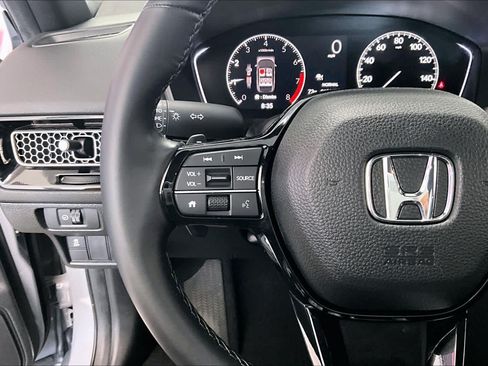 Used 2025 Honda Civic Sport image 22