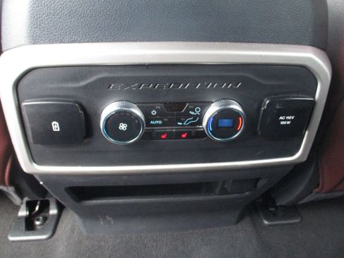 Used 2024 Ford Expedition Max Limited image 37
